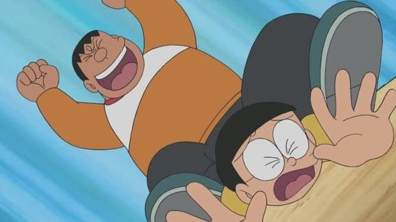 胖虎追着大雄欺负哆啦梦派出玩具军团帮忙胖虎小看它们被教训