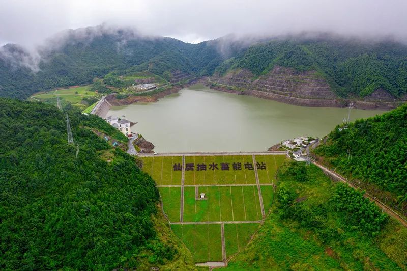 台州市水利局潘献鸿摄2019年拍摄于仙居县抽水蓄能电站,反映参建单位