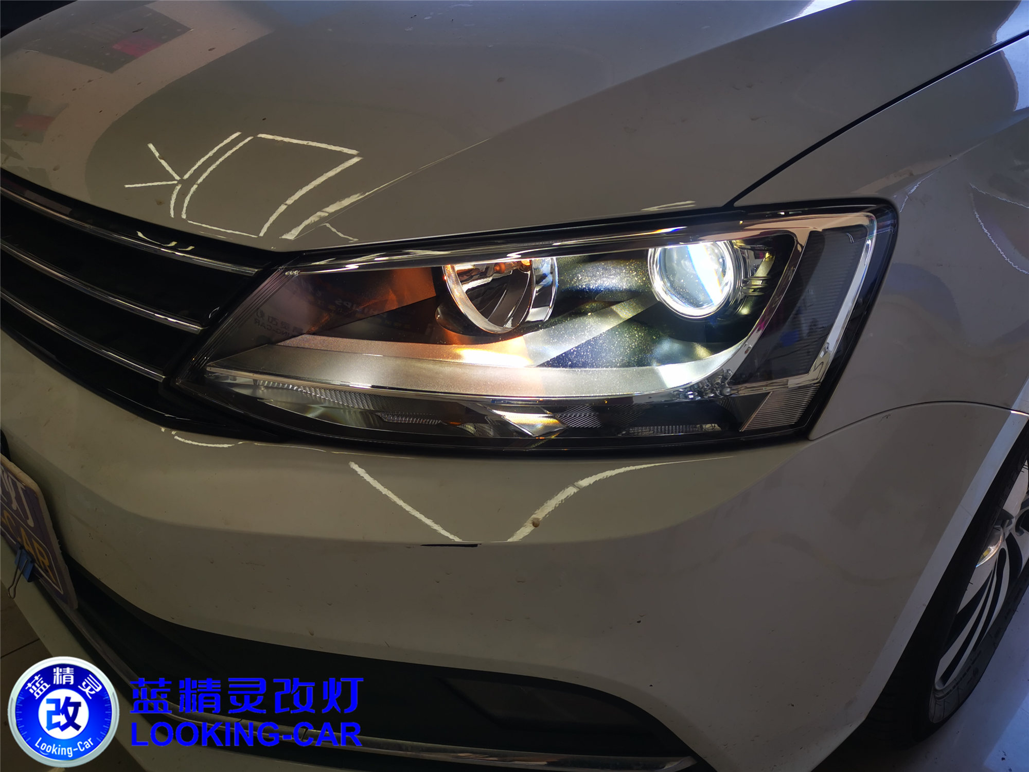 南昌改灯 ,大众速腾改装led双光透镜大灯总成,告别卤素灯,夜间安全第