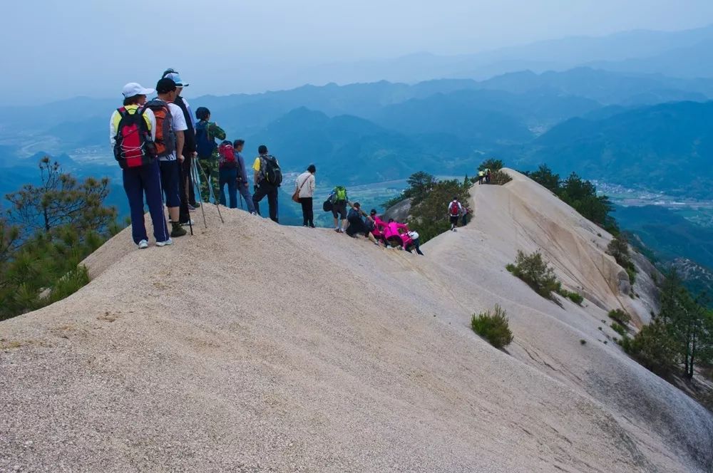 国庆活动10月46日龙须山龙脊上的徒步无限风光在险峰