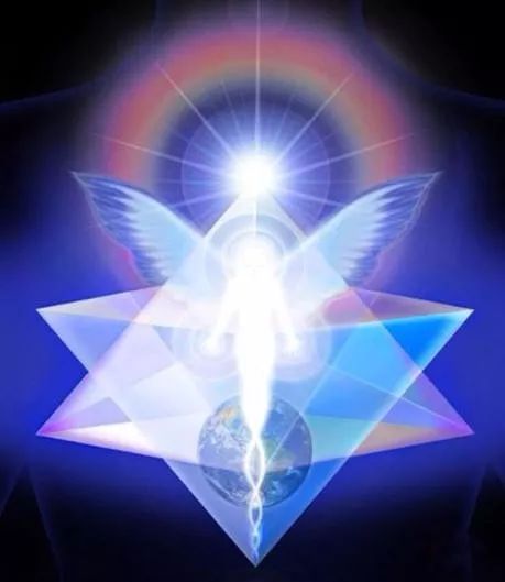 我的名字除了欣频老师在课上对于"玥"的拆分解释以外,我后来又有了另