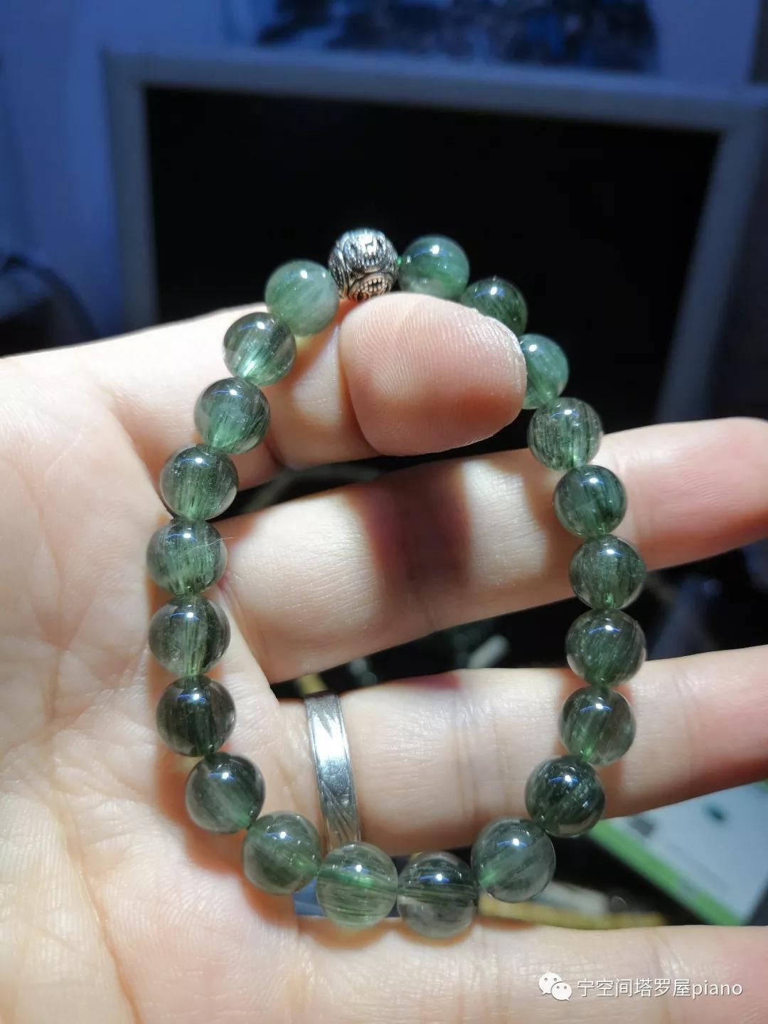开运饰物绿发晶幸运颜色绿色健康方面尽量不要熬夜爱情方面由于9