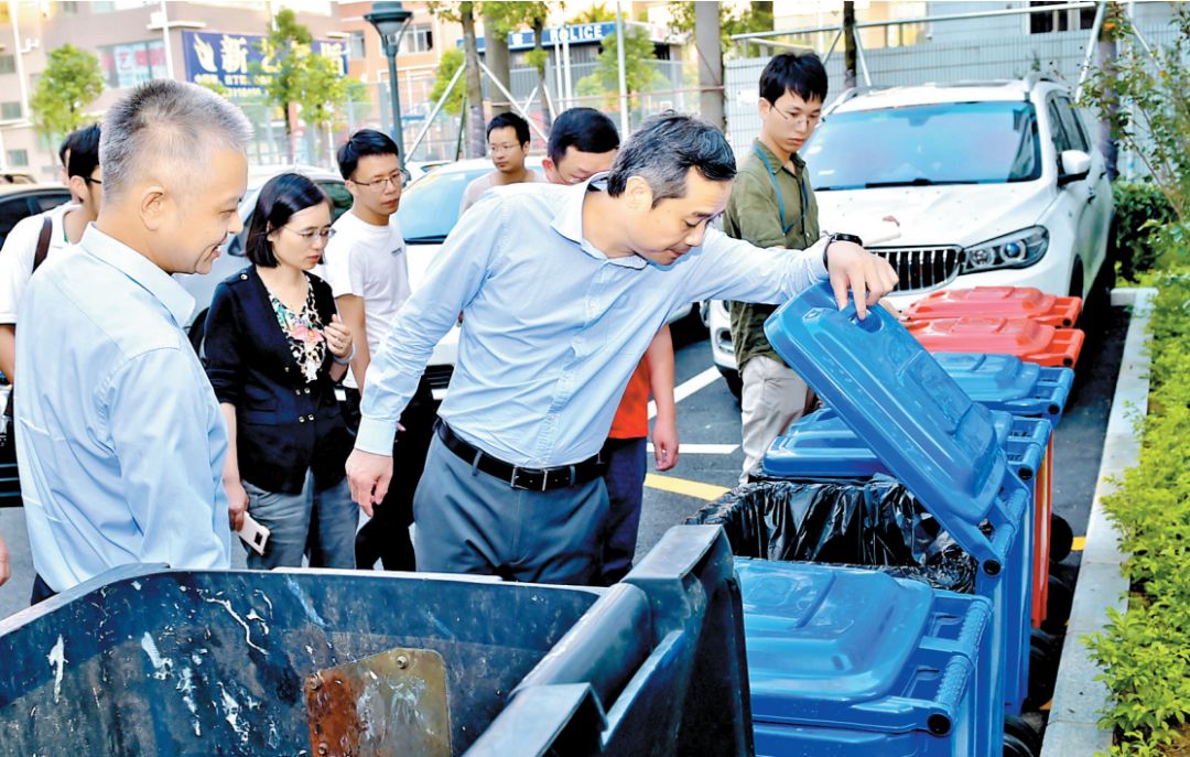 当天下午 姚任一行调研检查了 福永怀德旧村,西乡麻布新村等 两个城