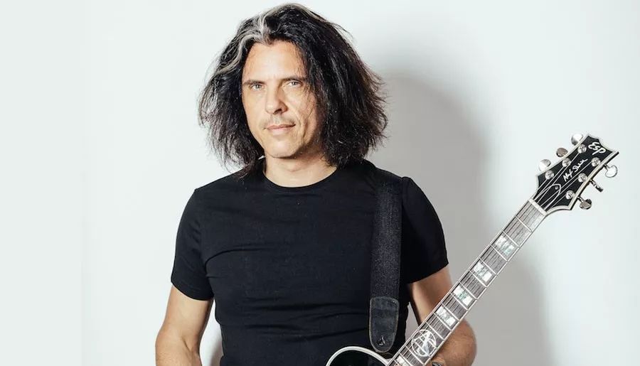 9月25日,john bonham (led zeppelin)去世.