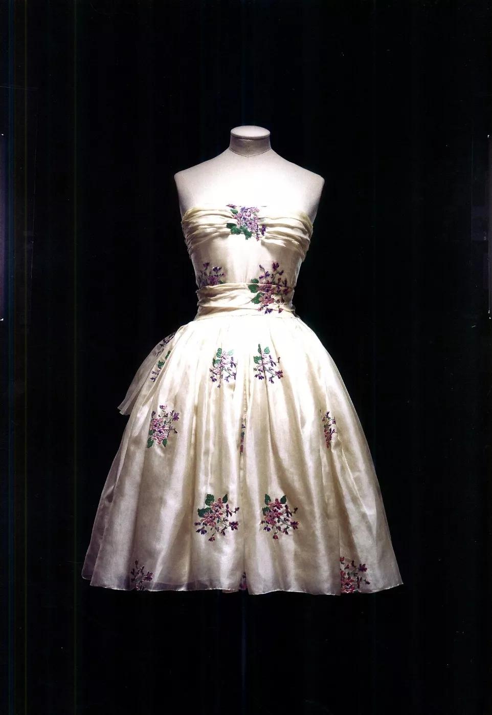 迪奥的迪奥讲述迪奥的11年创作生涯