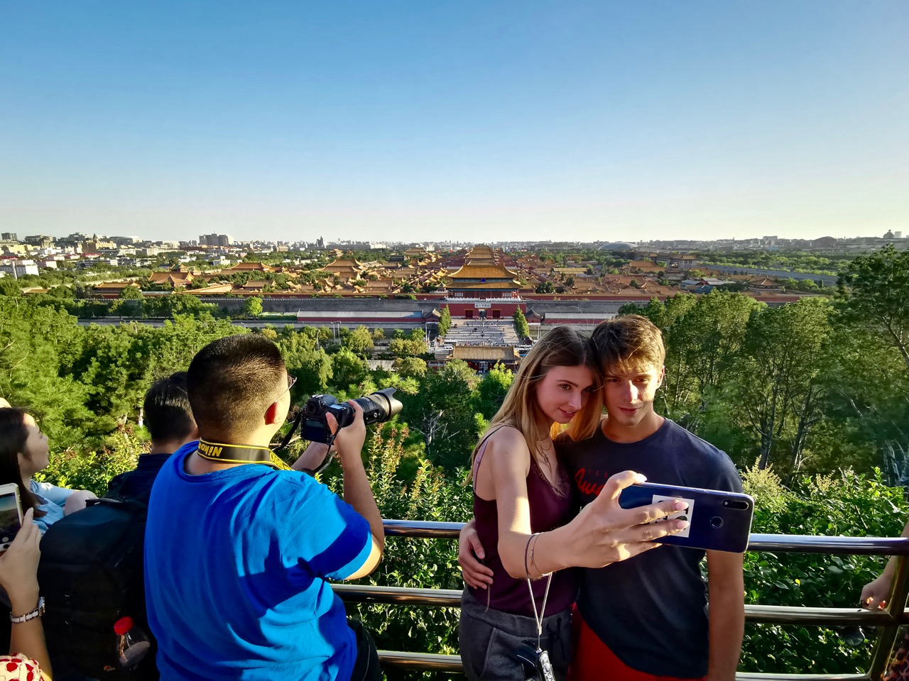 老外爱登景山看故宫北京人却最爱角楼夕阳