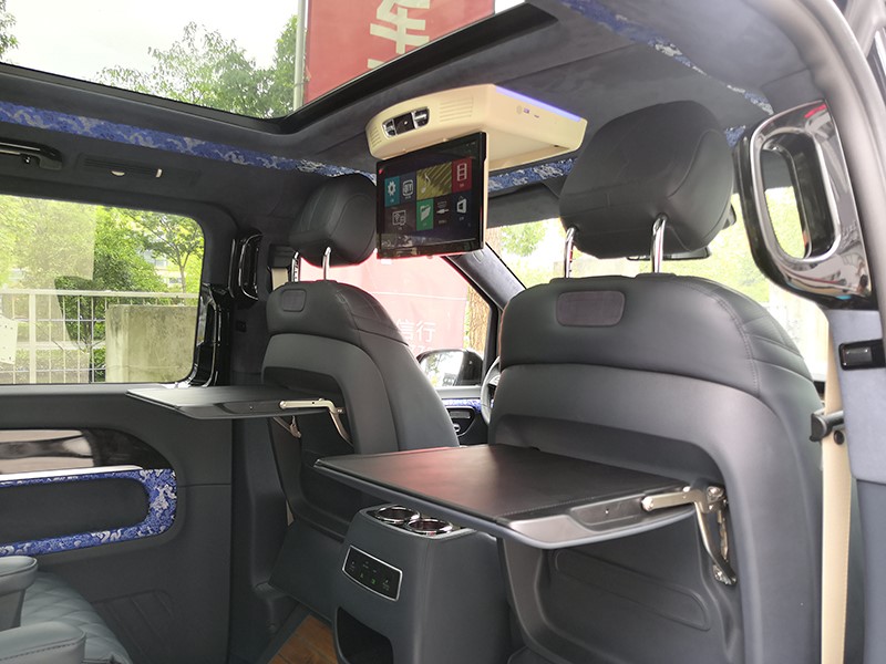 奔驰v级奕隆尊龙版中国风刺绣内饰智能空气悬挂