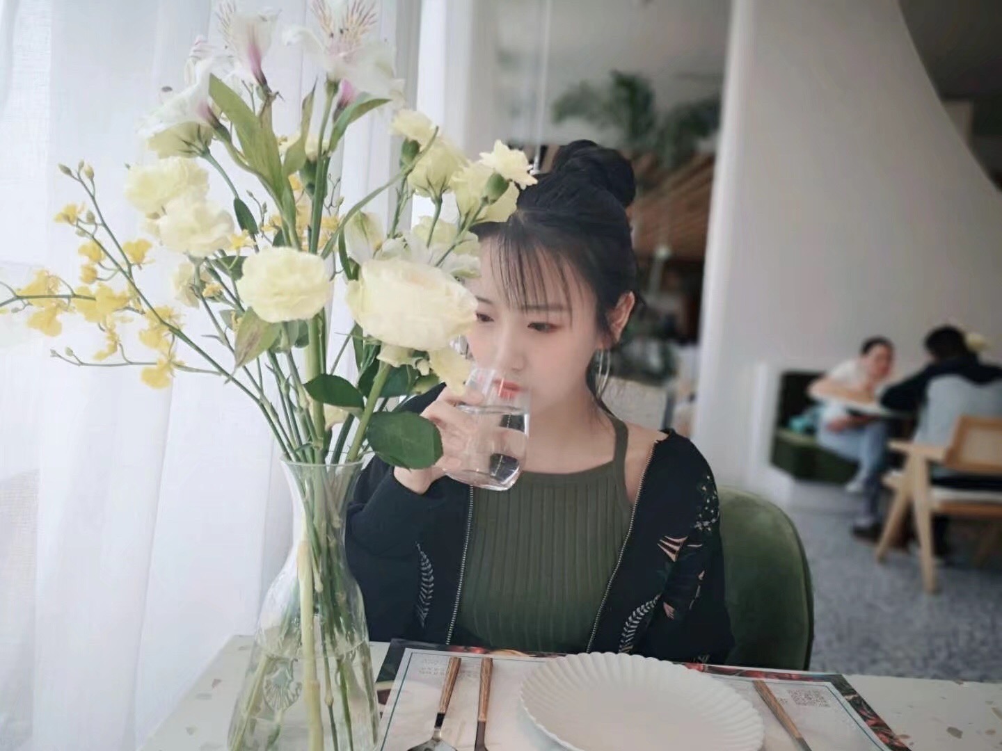 本周校花候选人推荐:@一只媛酱,非表演科班出身也是