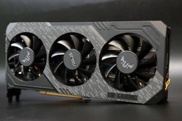 华硕tuf rx5700xt oc显卡上手体验,把"amd yes"这盘热饭炒更"香"