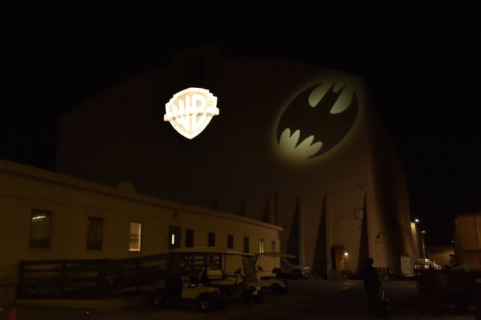 "蝙蝠侠"80岁,全球十个城市亮起了蝙蝠侠灯!