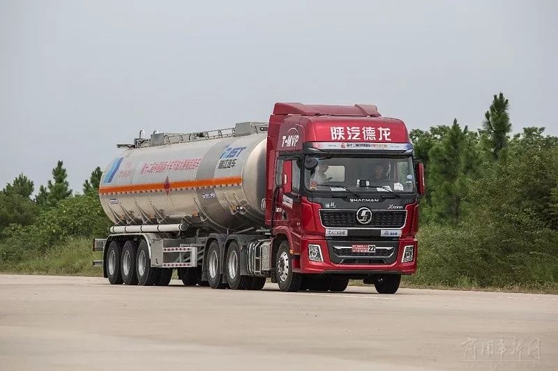 节油大赛陕汽德龙x5000用颜值和实力应战