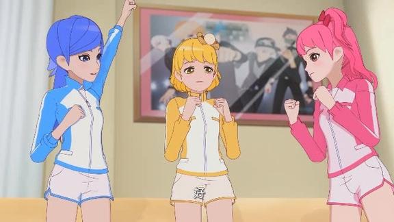 可星新的菲梦助理太不给力,可星都没法变身换装,伙伴决心帮她