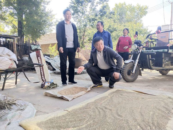 市发改委桑利刚主任到村入户帮扶
