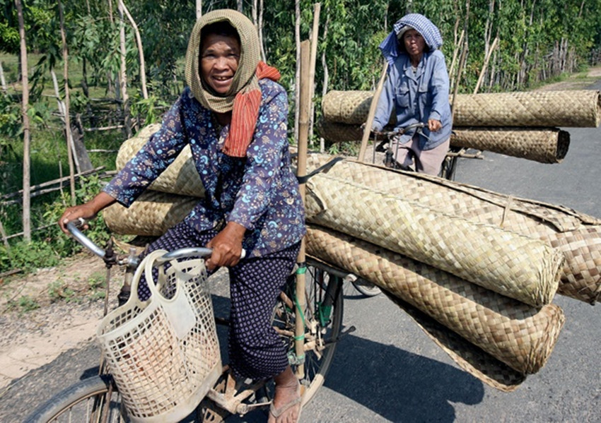 实拍柬埔寨农村的真实面貌喜欢我国的伙食人们简单朴实