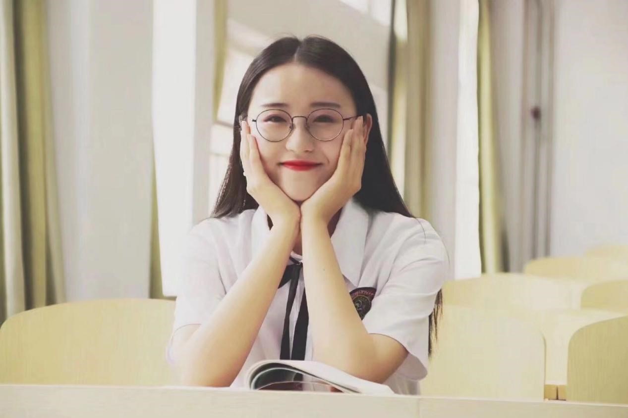 本周校花候选人推荐:@一只媛酱,非表演科班出身也是