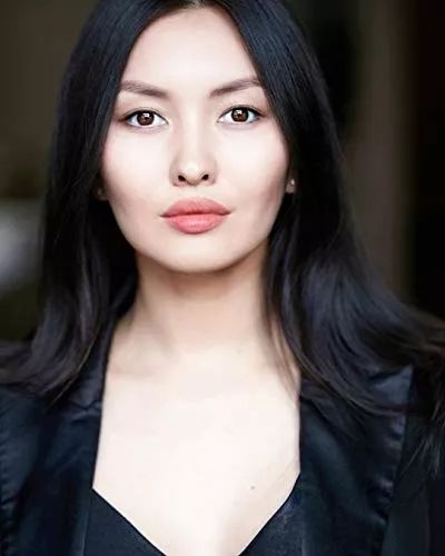 布里亚特共和国最美的女人她毕业于清华大学设计系