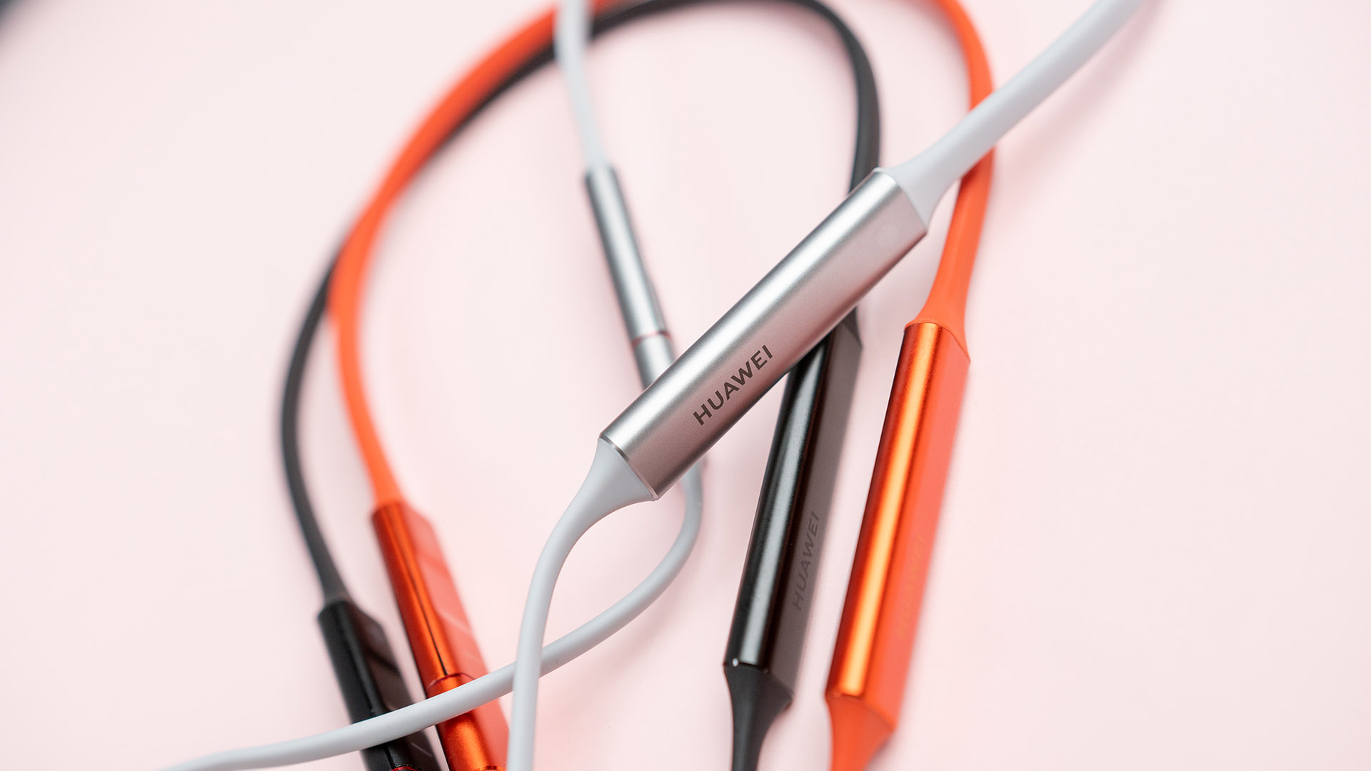 轻巧灵动 演绎时尚色彩 华为freelace无线耳机图赏