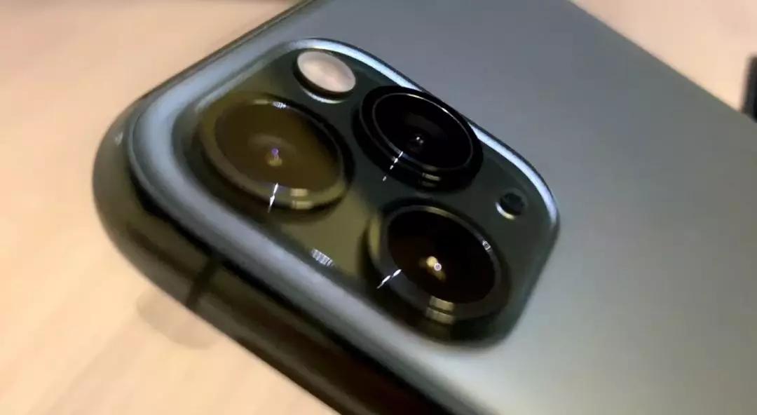 iphone11promax开箱视频容易发热