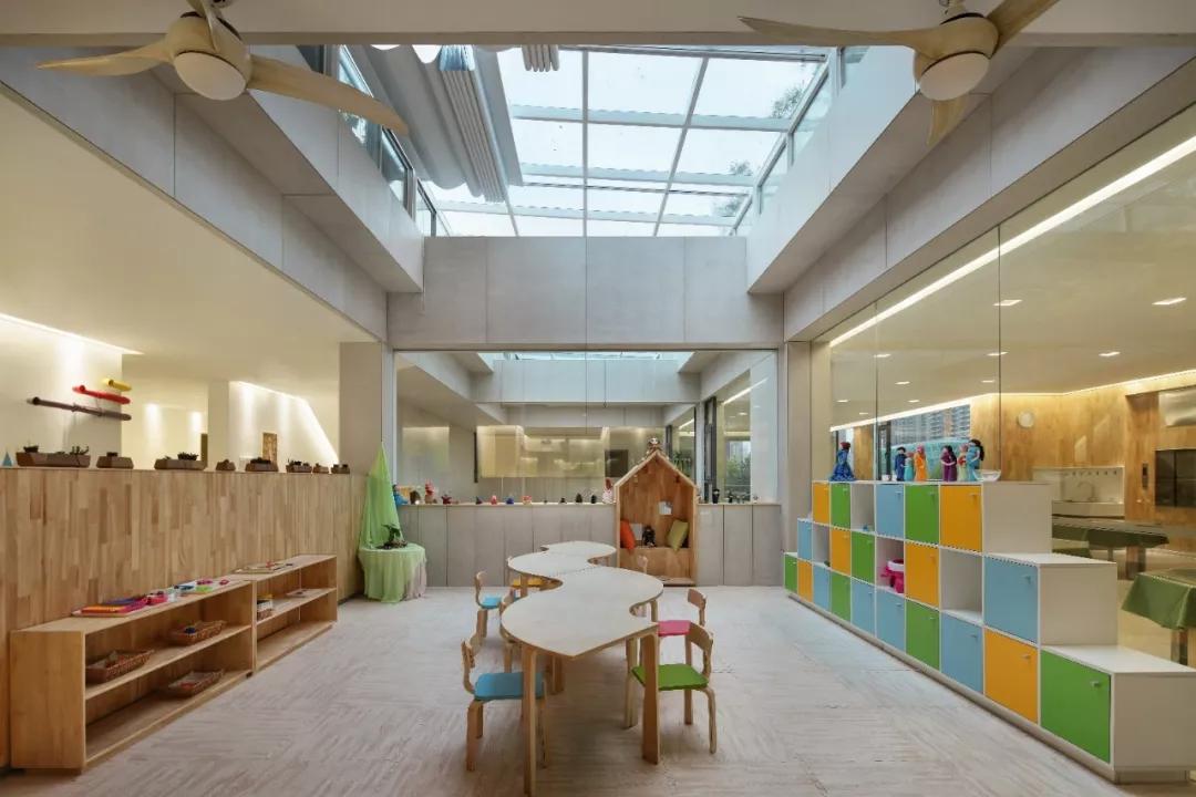 幼儿园设计装修的时候我们要根据孩子的天性来装修餐厅风格是北欧形式