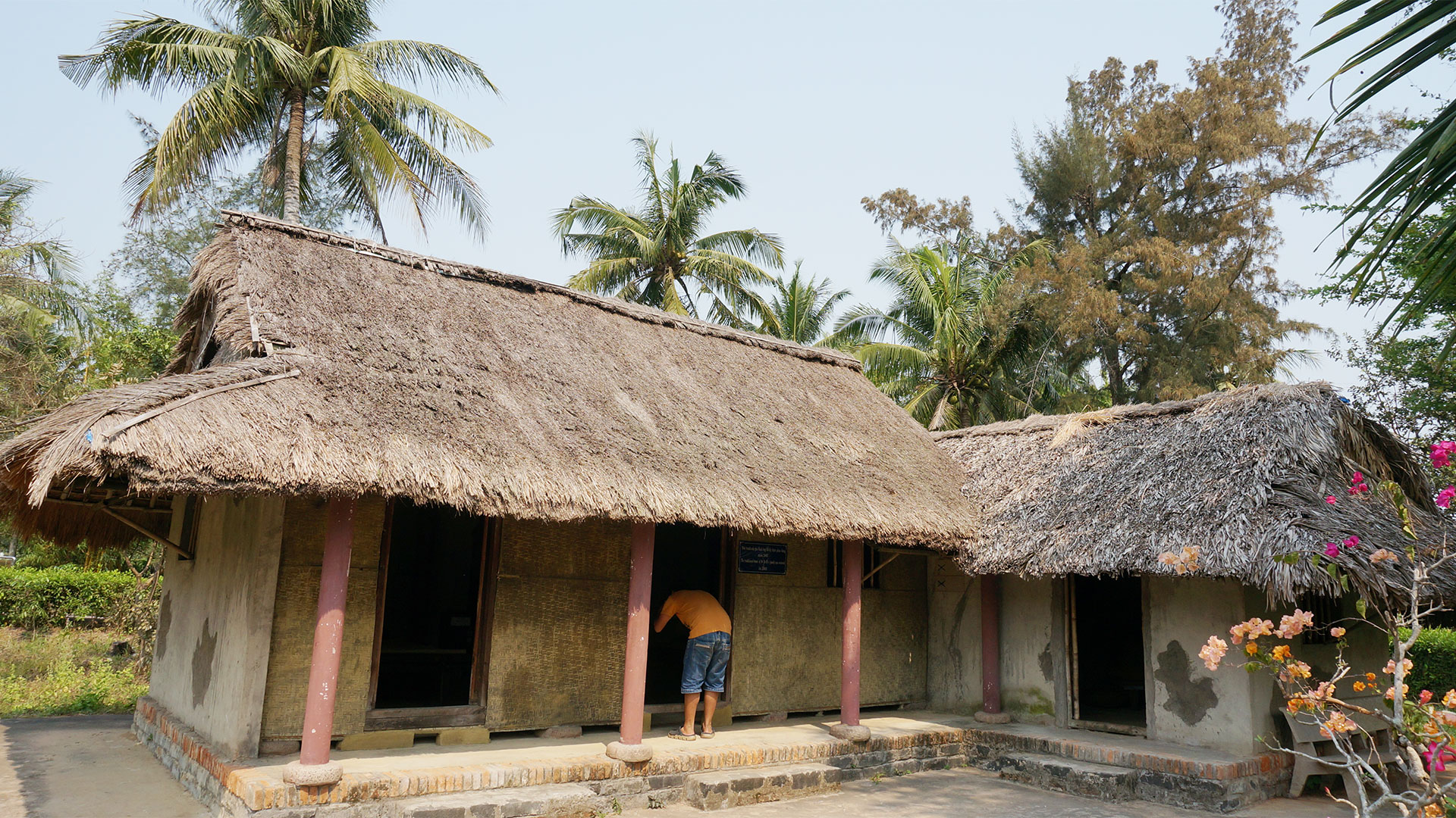部门得到消息,民族解放阵线第48营正在在广义省山静县的美莱村驻扎