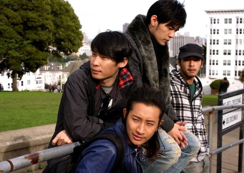 2010年3月16日,浪花兄弟正式出道,推出首张同名专辑《浪花兄弟》,由