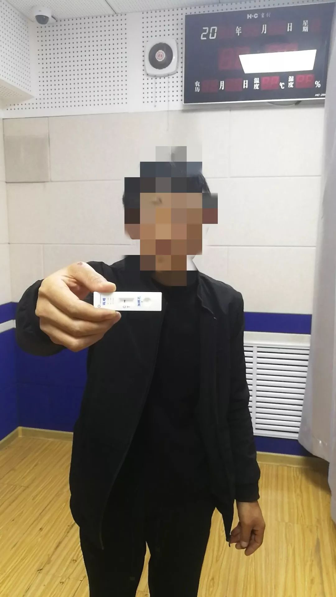 保德县公安局交警大队查处一起无证毒驾违法行为