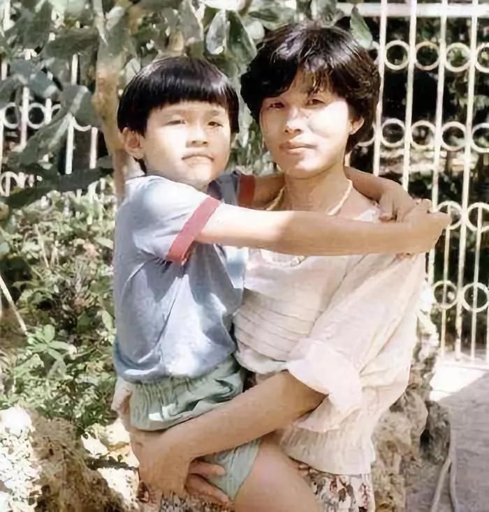 最新热点 | 周杰伦新歌霸屏:每个横空出世的孩子,背