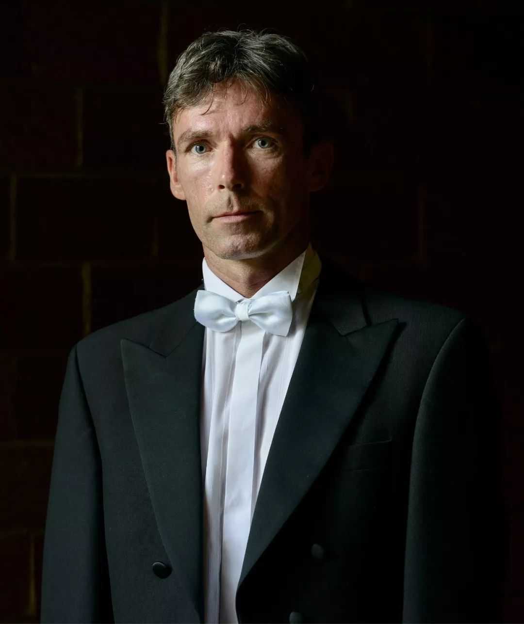 马里奥·柯西克毕业于布拉迪斯拉发音乐与戏剧学院,获得博士学位.