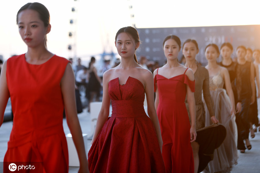 原创山东举办大学生模特大赛身高门槛降低让更多女生圆梦