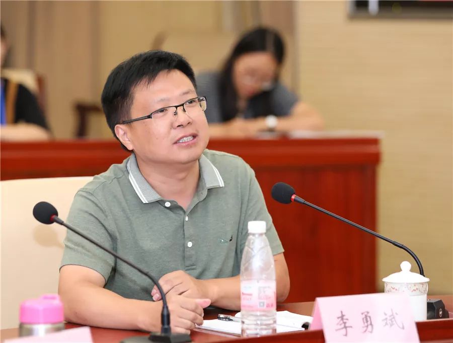 江苏省苏州实验中学 李勇斌这节课知识性是次要的