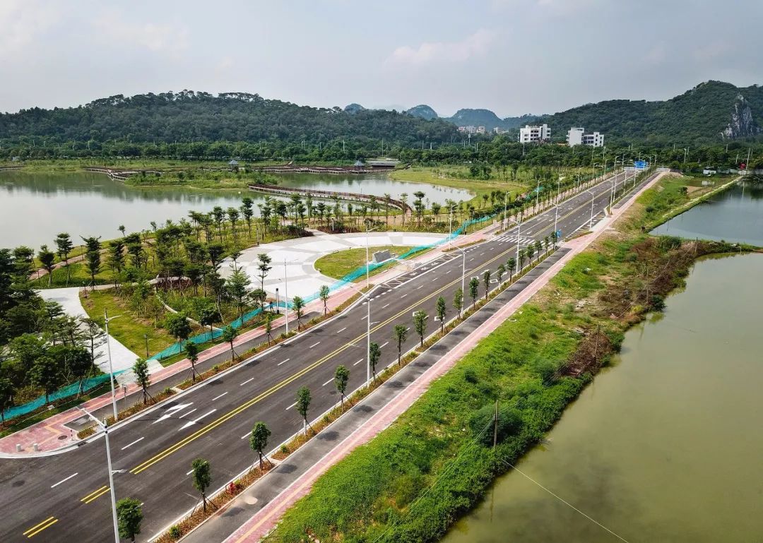 开拆了这条城区东西走向的交通主干道即将打通