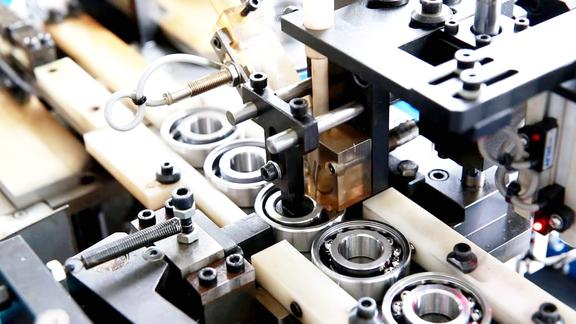 轴承的生产过程全自动化生产线看上去好厉害的样子