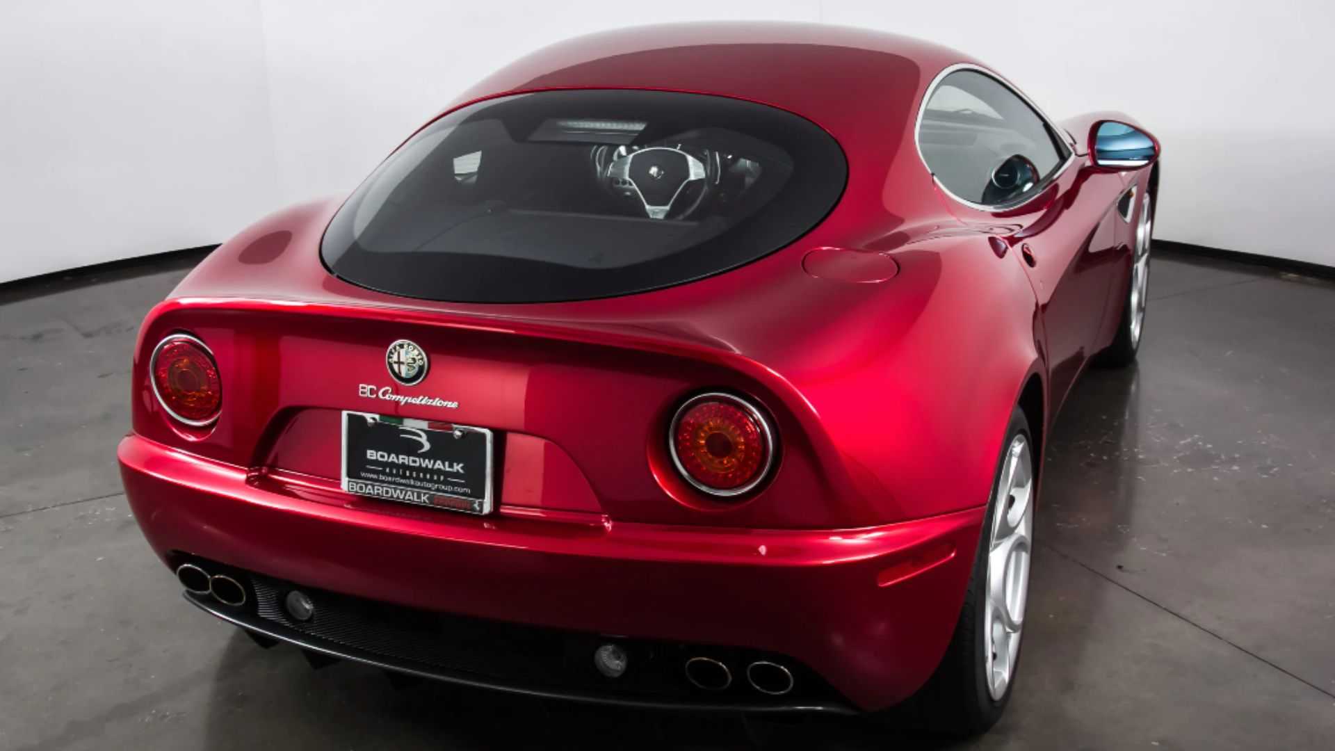 全球限量500台的阿尔法·罗密欧8c competizione!