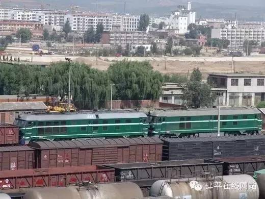 叶柏寿火车站候车厅 老照片叶柏寿火车站候车厅 老照片站台出入站口