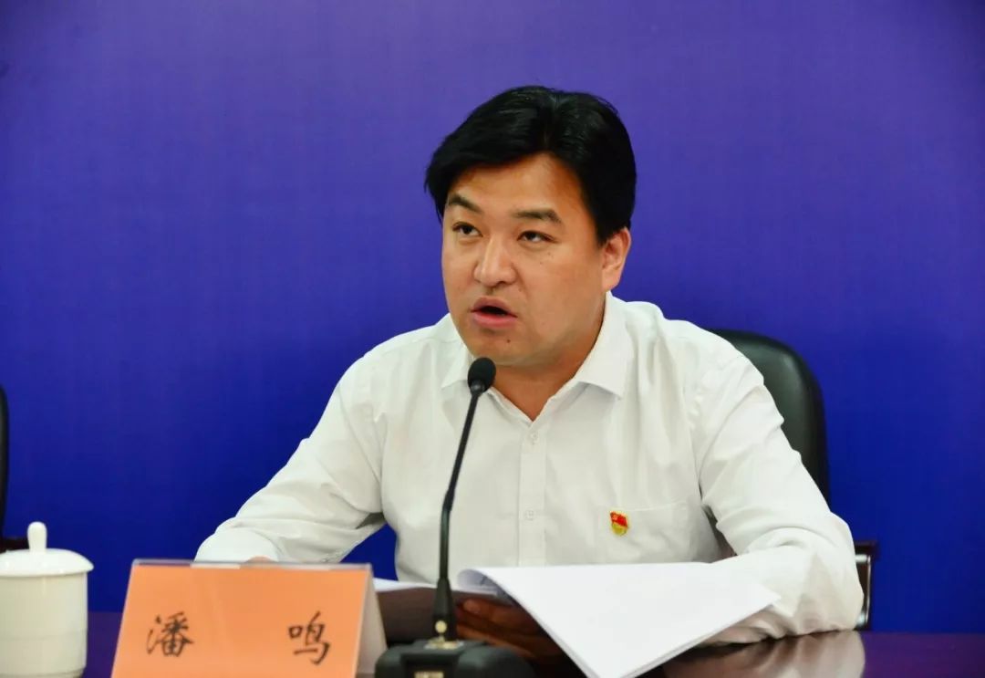 从半年度的经济运行情况来看,请问潘县长安吉工业经济呈现什么特点?