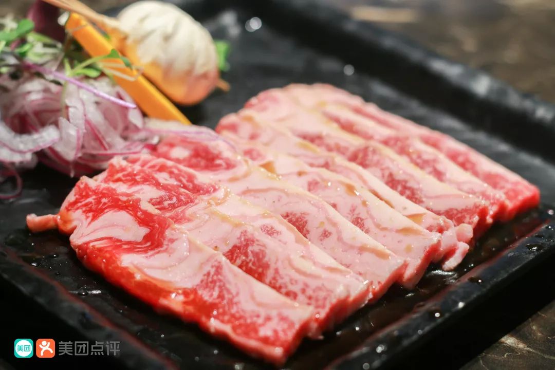 牛重千斤仅取12cm厚切飙汁280高温炙烤吃一次炫耀一年