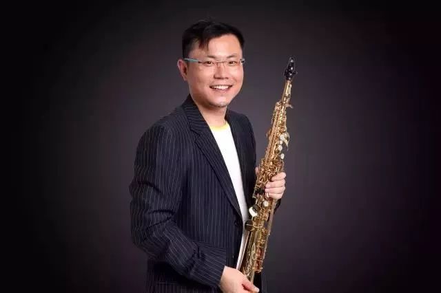 萨克斯大师课,杨桐老师在我院从教以来,一直致力于拓展中国萨克斯管