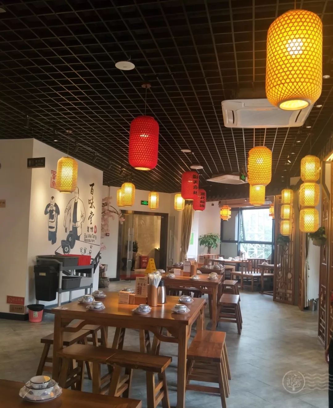 怀旧风的湘菜馆设计存有你的独家记忆