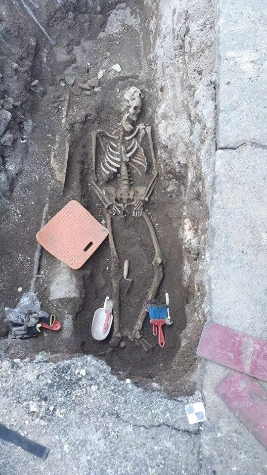 罗马地铁站前挖出骷髅 死者生活在1700年前