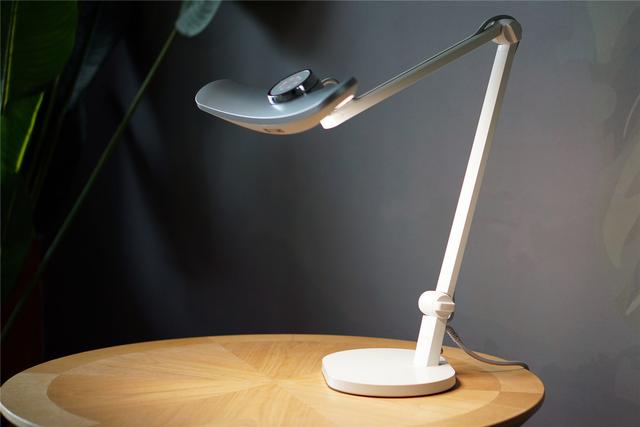 售价1999元的明基mindduo儿童智能护眼台灯是否物有所值