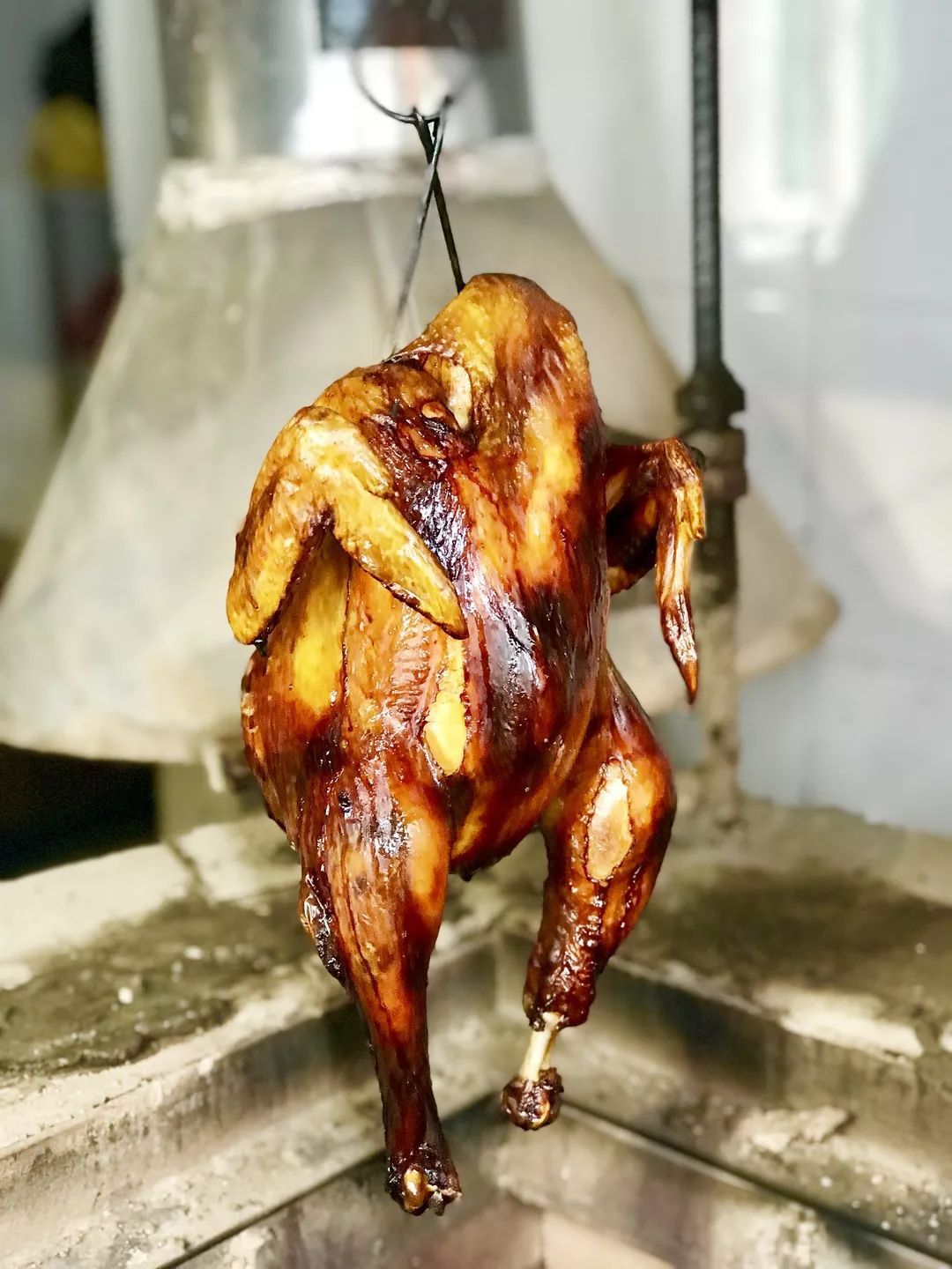 藏身市里超火土窑坑烤198元套餐四五个人吃足矣8道美食还有大公鸡