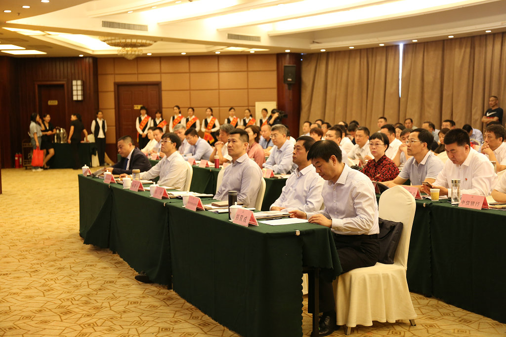 9月24日,南阳银行保险业服务乡村振兴内乡示范区推进会召开,县长