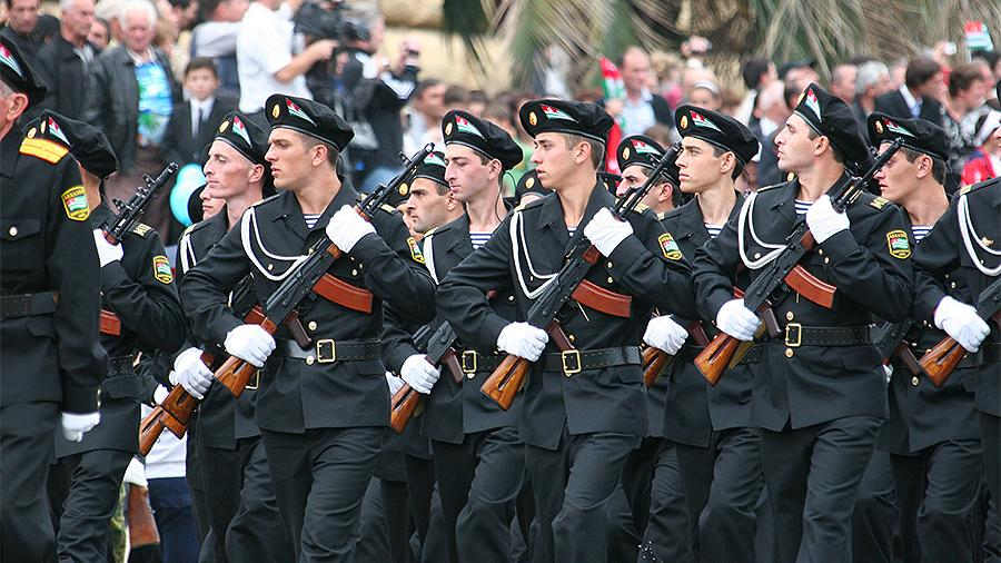 警告格鲁吉亚:普京表示,愿意出钱帮阿布哈兹军队现代化升级_相关