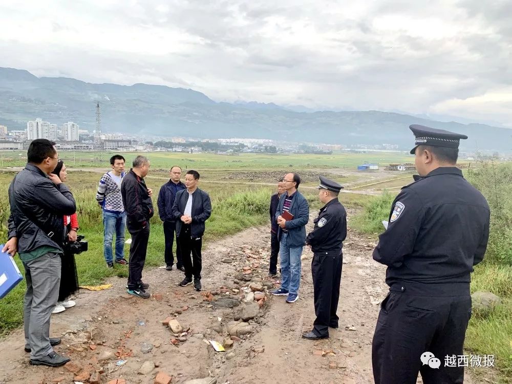 聚焦县领导深入铁路建设沿线乡镇督导房屋拆迁工作