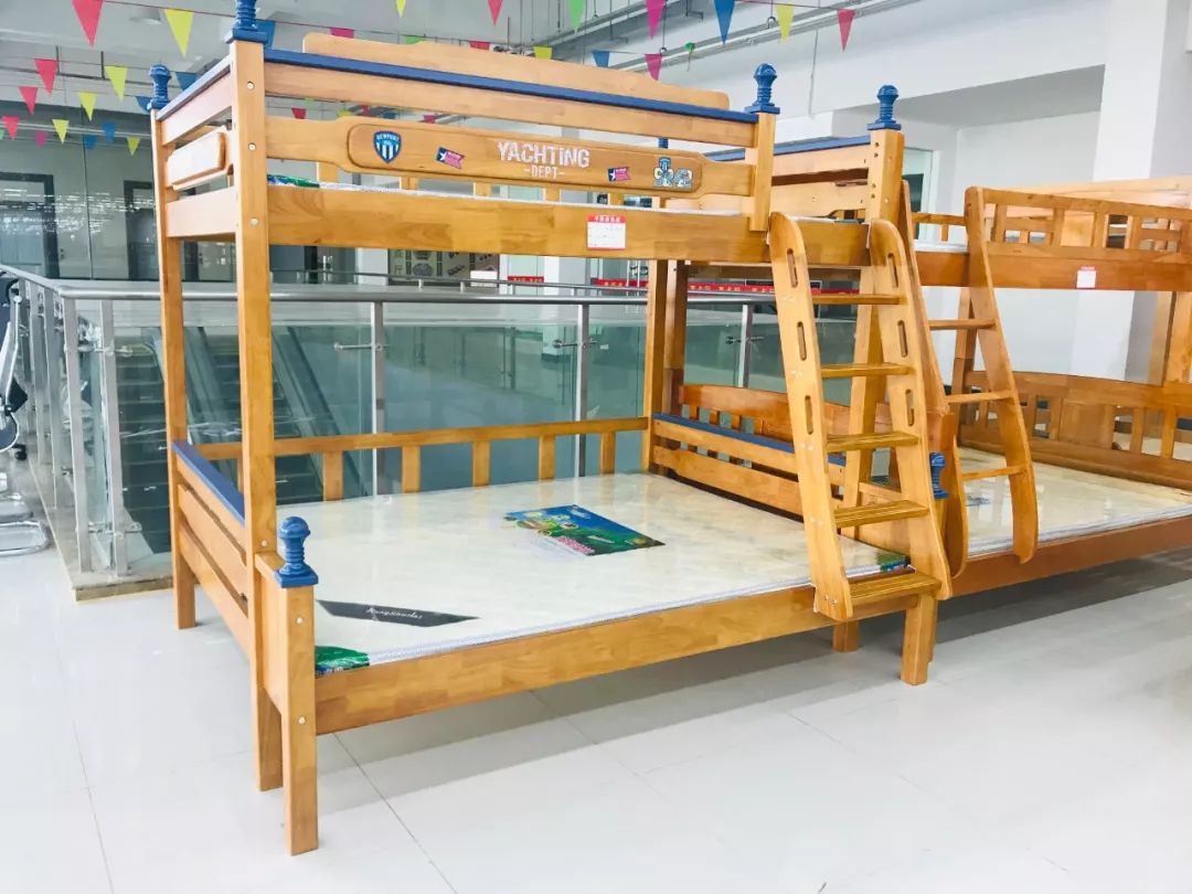 开平这间家私城任性狂欢!1000 款厂家直销!价格竟比网上还优惠.