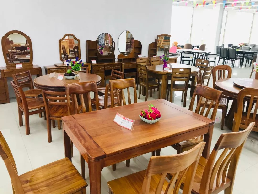 开平这间家私城任性狂欢!1000 款厂家直销!价格竟比网上还优惠.