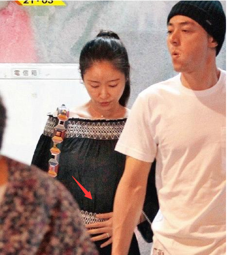 林心如孕肚曝光霍建华大方承认二胎喜讯胡歌恭喜儿女双全