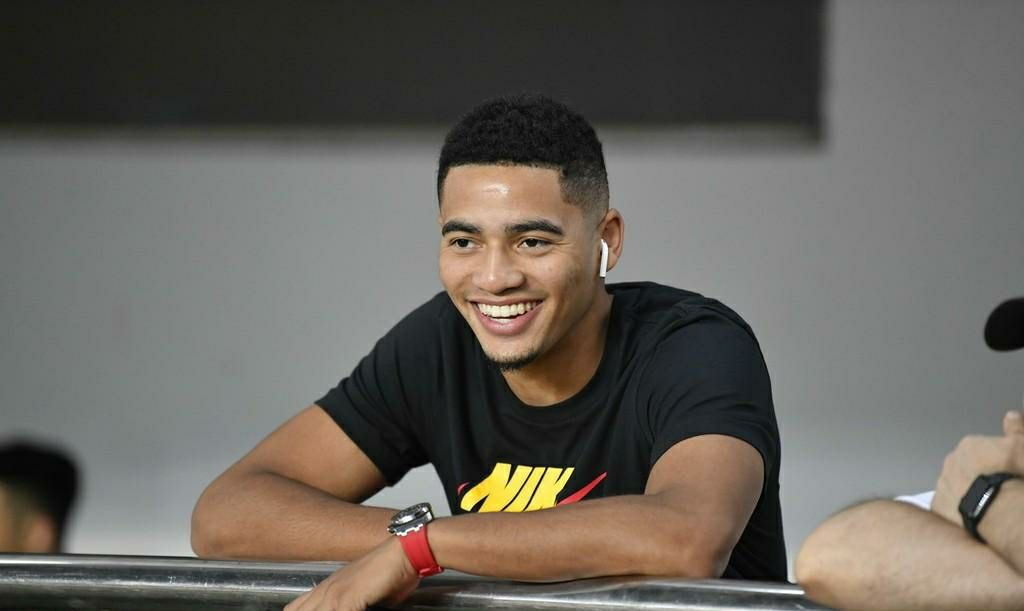 又一归化球员成功入籍,他改名蒋光太,姥爷是广东人_布朗宁