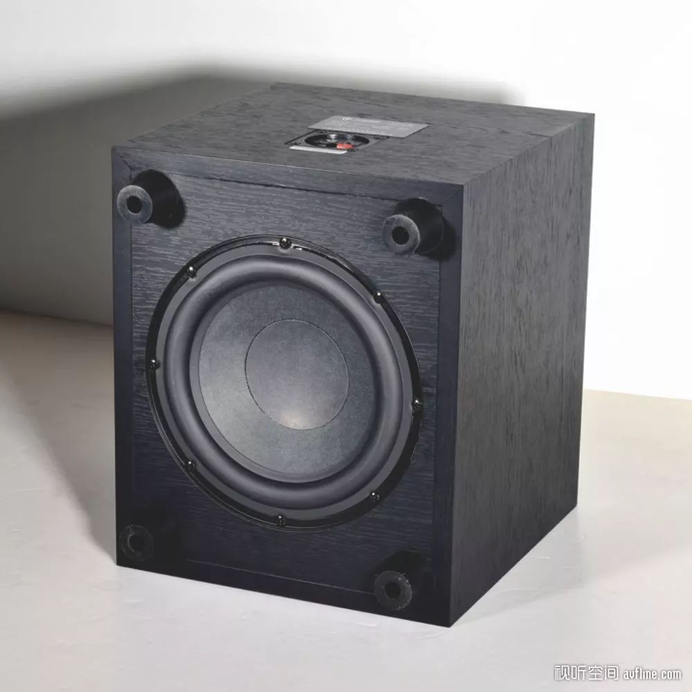 一套配件齐备的影院套装天逸音响悠享一号