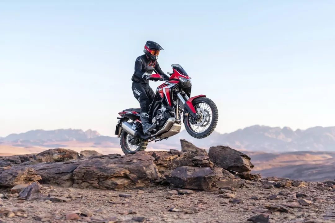 简讯honda发布新一代非洲双缸crf1100l